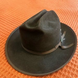 Maverick of Fort Worth - sz 6 7/8 brown w custom feather.